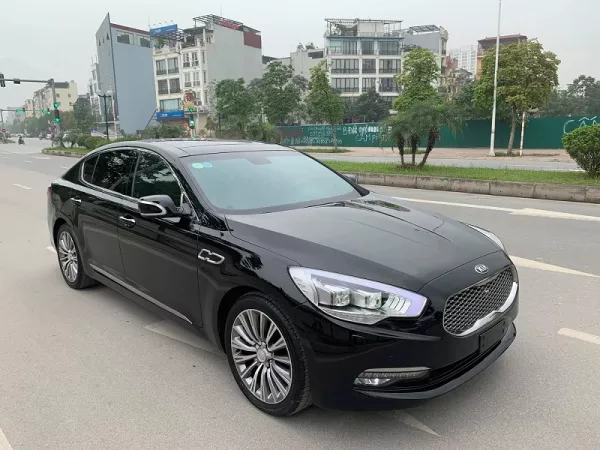 Dịch vụ thay kính chắn gió xe KIA Quoris tại nhà